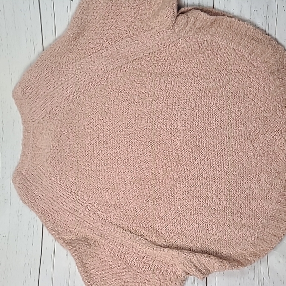 Lou & Grey Wool Blend Pink Poncho Style Pullover Sweater Size Medium/Large - Picture 7 of 9